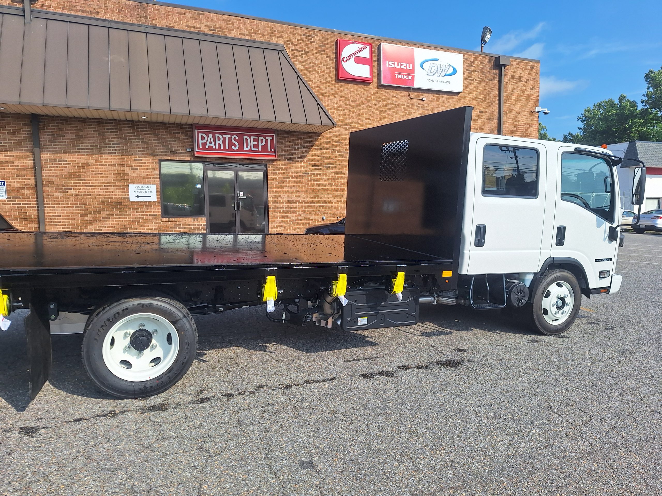 New 2024 Isuzu NRR Crew Cab 4x2, Flatbed Truck for sale #1971 - photo 4